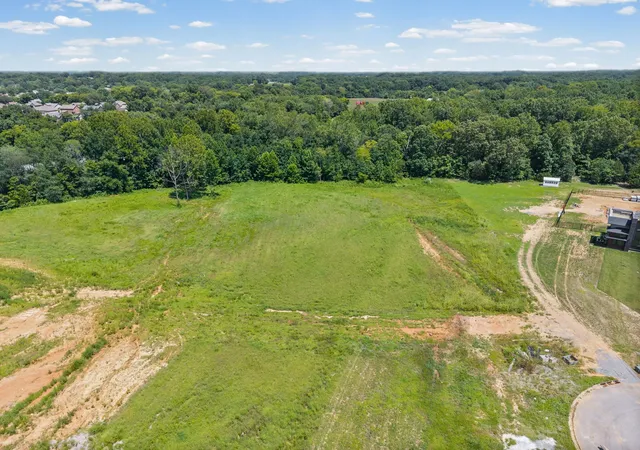 2nd image of 213 Solitude Way, Clarksville, TN 37043 | MLS# 3525662