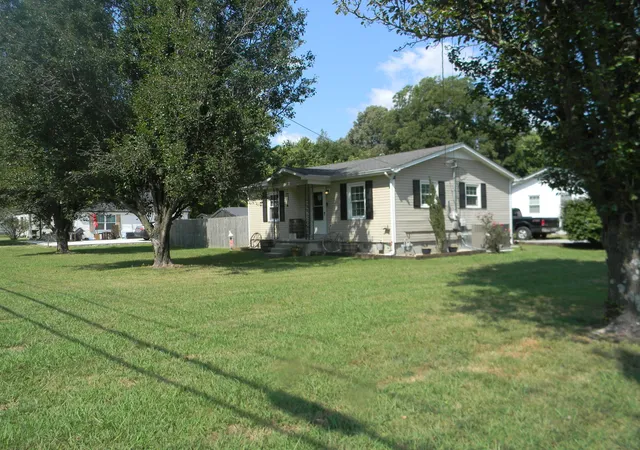 1st image of 1119 E Grundy St, Tullahoma, TN 37388 | MLS# 3523628