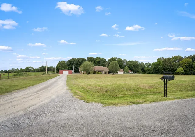Photo 4 of Single family home for sale at 223 Rich Rd, Unionville, TN 37180 | MLS# 3526914 | Listing updated on 2026-08-28