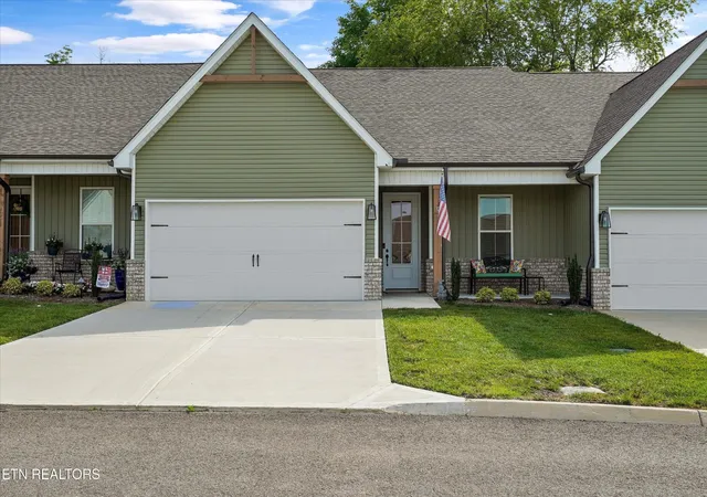 Photo 1 of Condo for sale at 233 Elise Way, Lenoir City, TN 37771 | MLS# 3523604 | Listing updated on 2026-09-17