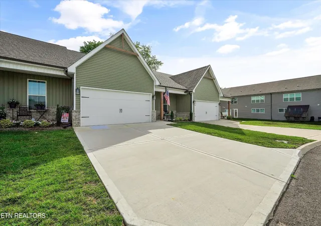 3rd image of 233 Elise Way, Lenoir City, TN 37771 | MLS# 3523604