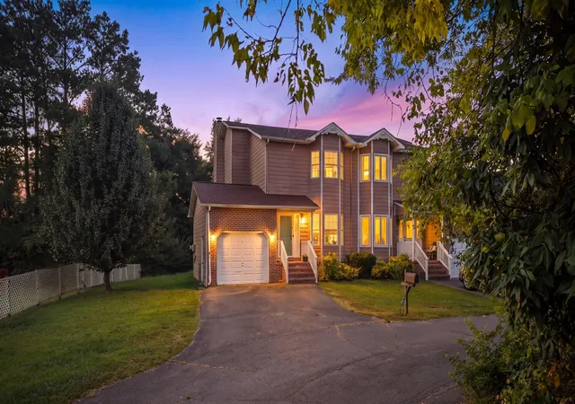 Listing Photo 2 - Condo for sale in building located at 7636 Hurricane Loop, Chattanooga, TN 37421 - Unit #