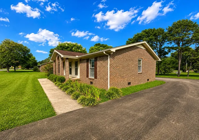 3rd image of 1008 Brindley Dr, Pulaski, TN 38478 | MLS# 3526057