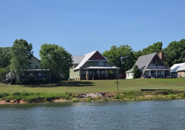 Photo 3 of Single family home for sale at 1192 Eva Harbor Rd, Eva, TN 38333 | MLS# 3523674 | Listing updated on 2026-09-08