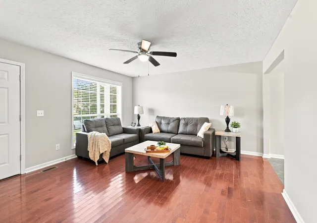 2nd image of 102 Westchester Dr, White House, TN 37188 | MLS# 3525524