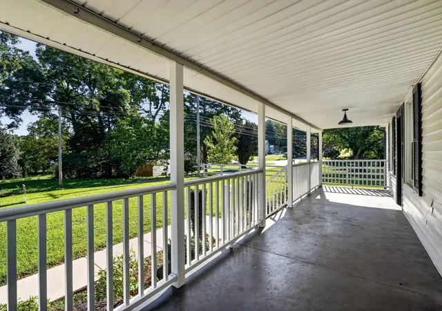 Photo 4 of Single family home for sale at 299 W Shellsford Rd, Mc Minnville, TN 37110 | MLS# 3523713 | Listing updated on 2026-08-24