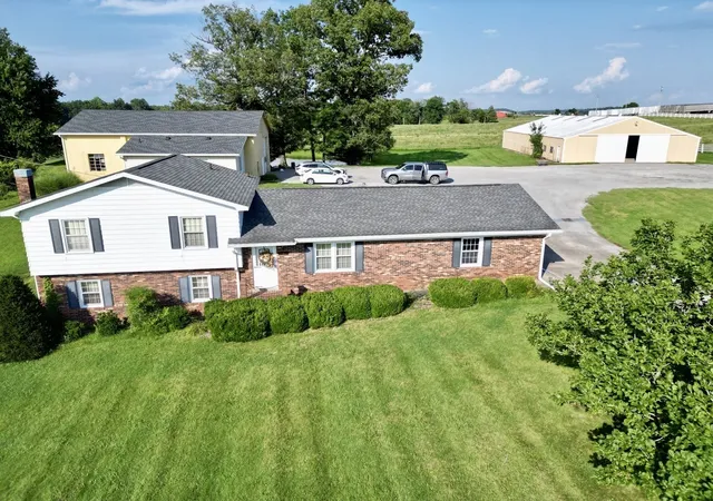 Photo 3 of Single family home for sale at 3180 State Route 181 S, Greenville, KY 42345 | MLS# 3523708 | Listing updated on 2026-08-24
