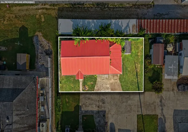 Photo 2 of Single family home for sale at 104 Mallory Dr, Elkton, KY 42220 | MLS# 3523700 | Listing updated on 2026-08-24