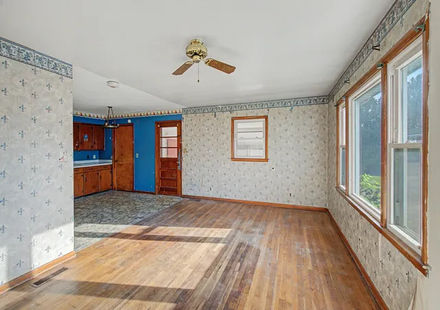 Photo 3 of Single family home for sale at 104 Mallory Dr, Elkton, KY 42220 | MLS# 3523700 | Listing updated on 2026-08-24