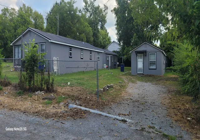 2nd image of 412 Bird St #412A  412B  414A  414B, Shelbyville, TN 37160 | MLS# 3524690