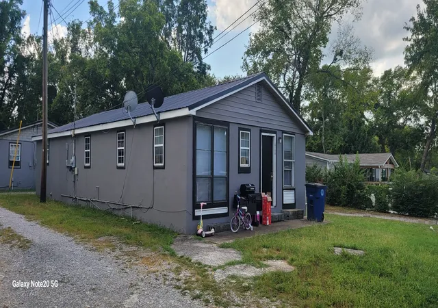 3rd image of 412 Bird St #412A 412B 414A 414B, Shelbyville, TN 37160 | MLS# 3524690