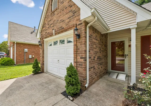 Photo 3 of Townhouse for sale at 610 Messick Ct, Murfreesboro, TN 37130 | MLS# 3525525 | Listing updated on 2026-10-29