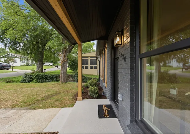 Photo 2 of Single family home for sale at 5820 Leslie Ave, Nashville, TN 37209 | MLS# 3529042 | Listing updated on 2026-10-08