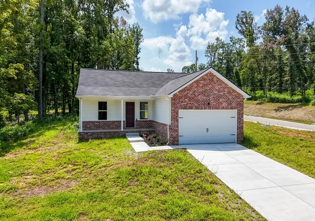 Photo 3 of Single family home for sale at 207 Crepe Myrtle Dr, Dickson, TN 37055 | MLS# 3523767 | Listing updated on 2026-08-31