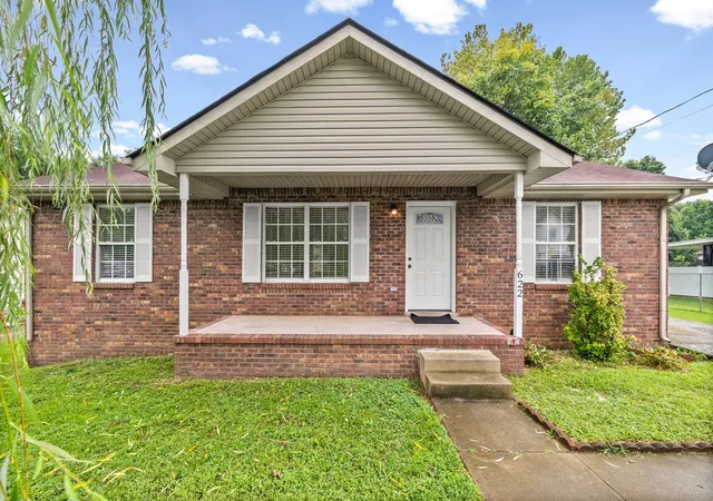 Photo 4 of Single family home for sale at 622 Woodhaven Dr, Clarksville, TN 37042 | MLS# 3528337 | Listing updated on 2026-09-12