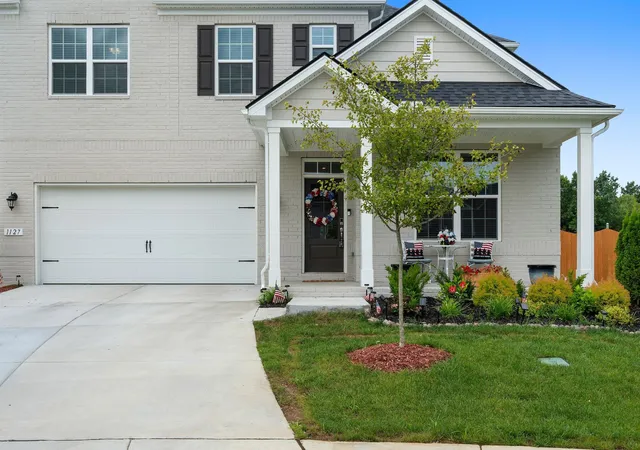 Photo 2 of Single family home for sale at 1127 Aster Pl, Mount Juliet, TN 37122 | MLS# 3528240 | Listing updated on 2026-09-19