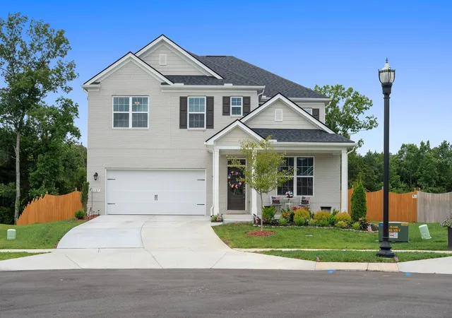 Photo 4 of Single family home for sale at 1127 Aster Pl, Mount Juliet, TN 37122 | MLS# 3528240 | Listing updated on 2026-10-22