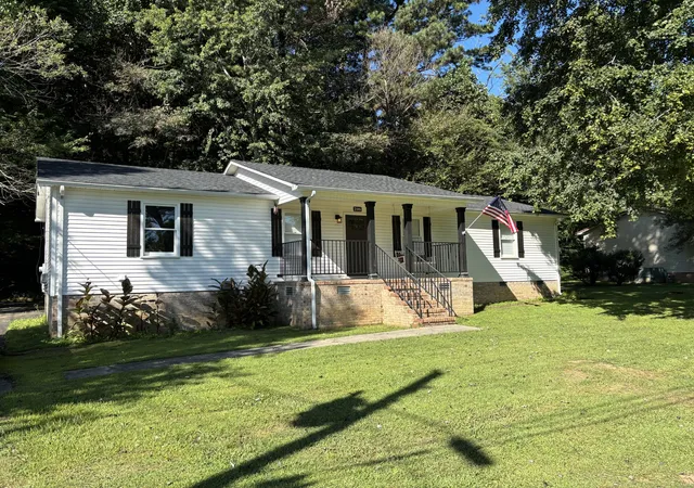 Photo 2 of Single family home for sale at 206 Osborn St, Mc Minnville, TN 37110 | MLS# 3525764 | Listing updated on 2026-08-25