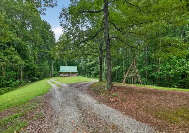 Photo 3 of Single family home for sale at 147 Ray Ln, Gainesboro, TN 38562 | MLS# 3523781 | Listing updated on 2026-09-22