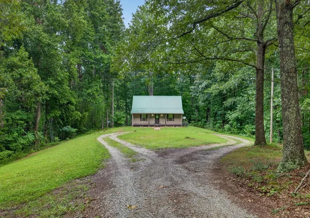 Photo 3 of Single family home for sale at 147 Ray Ln, Gainesboro, TN 38562 | MLS# 3523781 | Listing updated on 2026-09-22