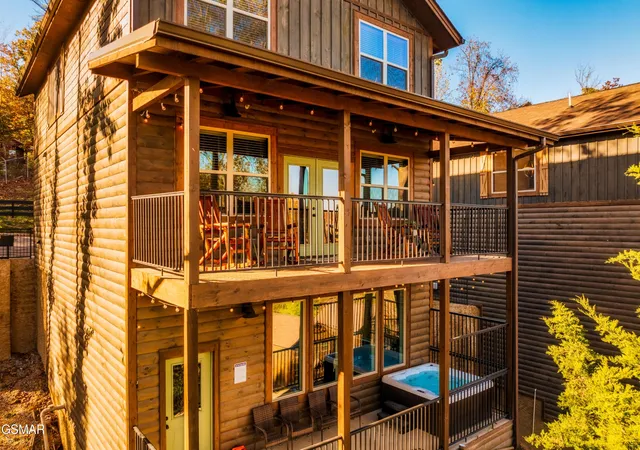 Photo 3 of Single family home for sale at 3037 Ridge Top Resort Way, Pigeon Forge, TN 37863 | MLS# 3523773 | Listing updated on 2026-09-16