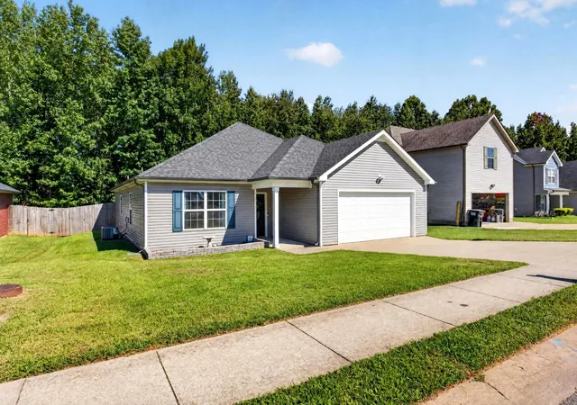 2nd image of 1388 Freedom Dr, Clarksville, TN 37042 | MLS# 3527864