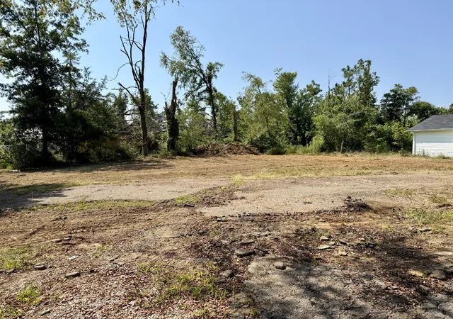 4th image of 456 Pharr Ave, Selmer, TN 38375 | MLS# 3526467
