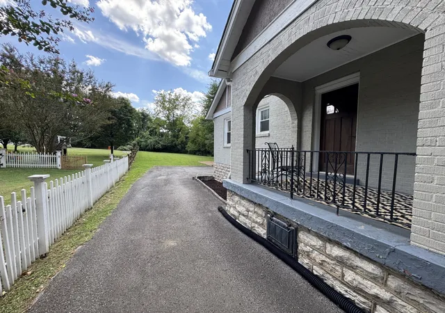 2nd image of 1300 Greenwood Ave, Nashville, TN 37206 | MLS# 3525609