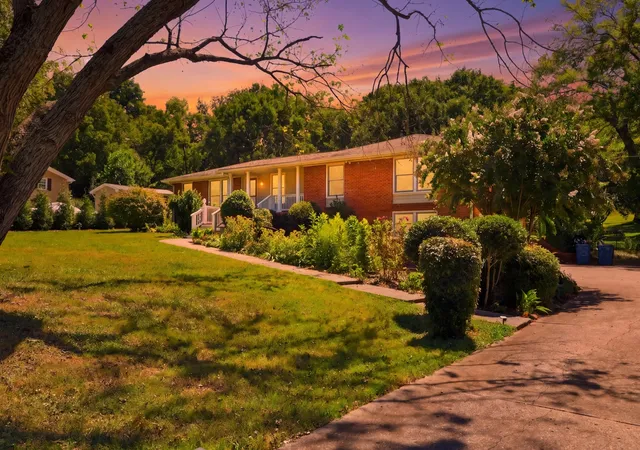 Photo 1 of Single family home for sale at 7875 Hwy 100, Nashville, TN 37221 | MLS# 3526554 | Listing updated on 2026-09-07