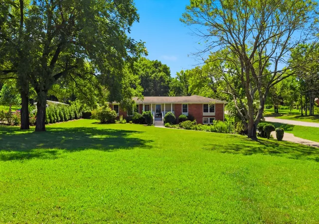 Photo 2 of Single family home for sale at 7875 Hwy 100, Nashville, TN 37221 | MLS# 3526554 | Listing updated on 2026-09-07