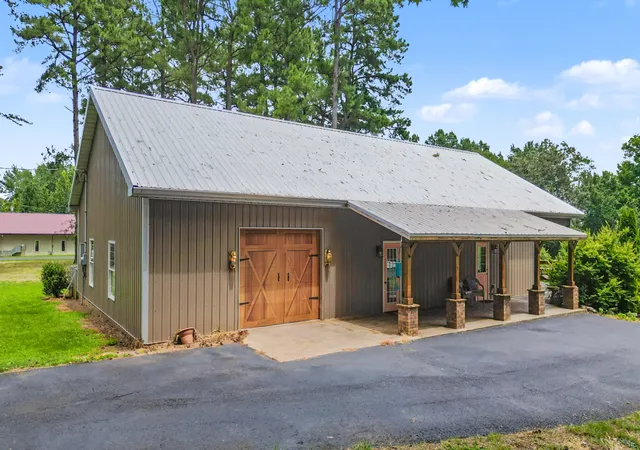 Single family home for sale at 8774 Hwy 641 N, Puryear, TN 38251 | MLS# 3524750