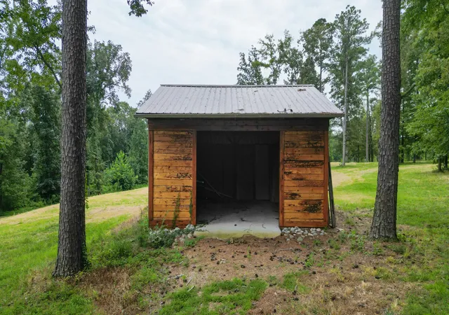 Photo 30 of Single family home for sale at 8774 Hwy 641 N, Puryear, TN 38251 | MLS# 3524750 | Listing updated on 2026-08-24