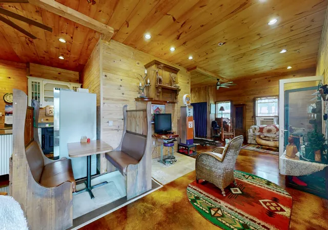 Photo 3 of Single family home for sale at 8774 Hwy 641 N, Puryear, TN 38251 | MLS# 3524750 | Listing updated on 2026-08-24