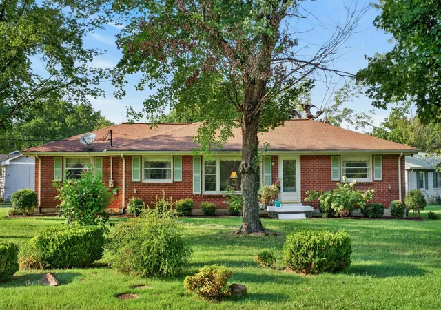 Photo 2 of Single family home for sale at 313 Hitt Ln, Goodlettsville, TN 37072 | MLS# 3526780 | Listing updated on 2026-09-25