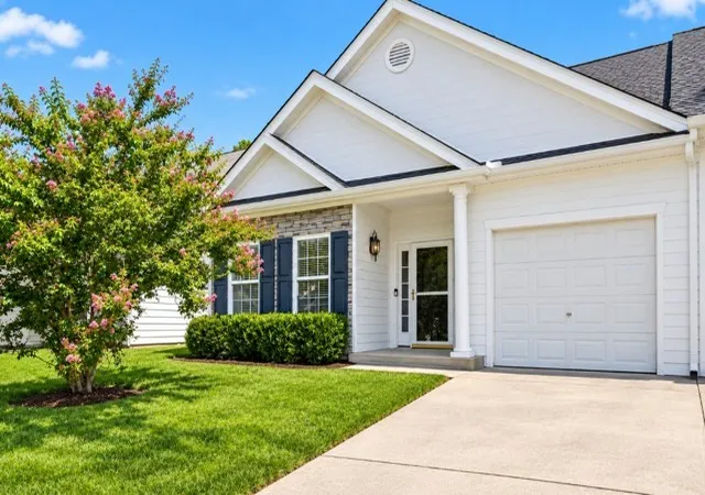 Photo 1 of Single family home for sale at 333 Harbor Village Dr, Madison, TN 37115 | MLS# 3526468 | Listing updated on 2026-10-08