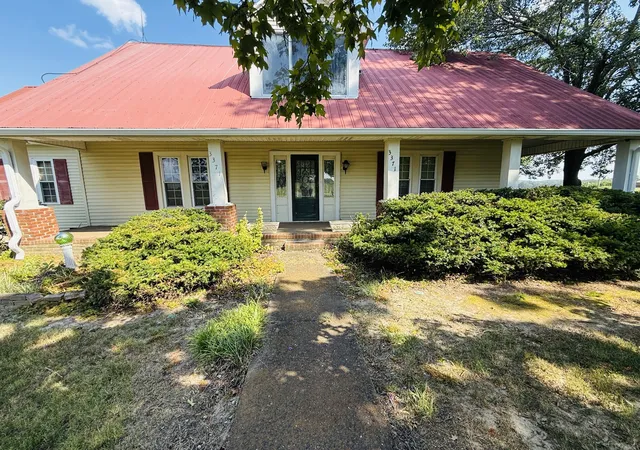 Single family home for sale at 3371 Hwy 76, Cottontown, TN 37048 | MLS# 3525603