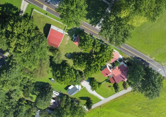 Photo 3 of Single family home for sale at 3371 Hwy 76, Cottontown, TN 37048 | MLS# 3525603 | Listing updated on 2026-10-05