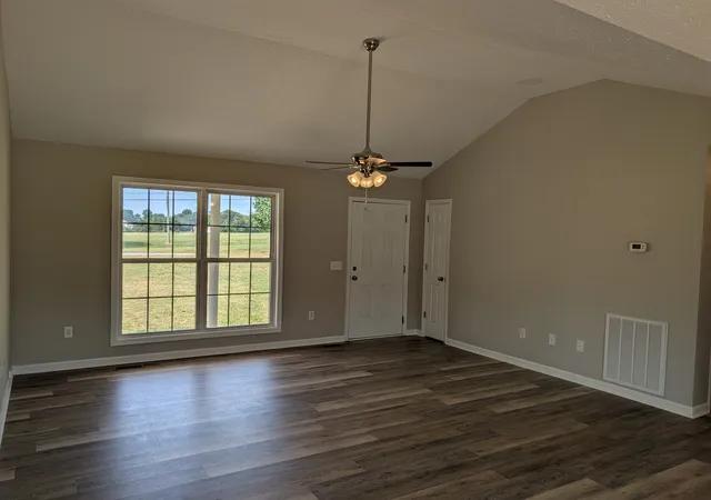 4th image of 2530 Midland Rd, Shelbyville, TN 37160 | MLS# 3525552