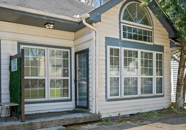 Photo 2 of Single family home for sale at 1119 Waggoner Ct W, Nashville, TN 37214 | MLS# 3525562 | Listing updated on 2026-08-24