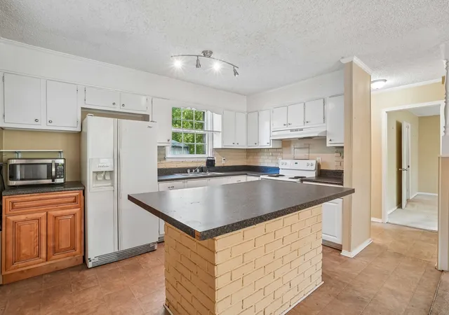 Photo 3 of Single family home for sale at 103 Mountainwood Dr, Hendersonville, TN 37075 | MLS# 3527899 | Listing updated on 2026-08-28