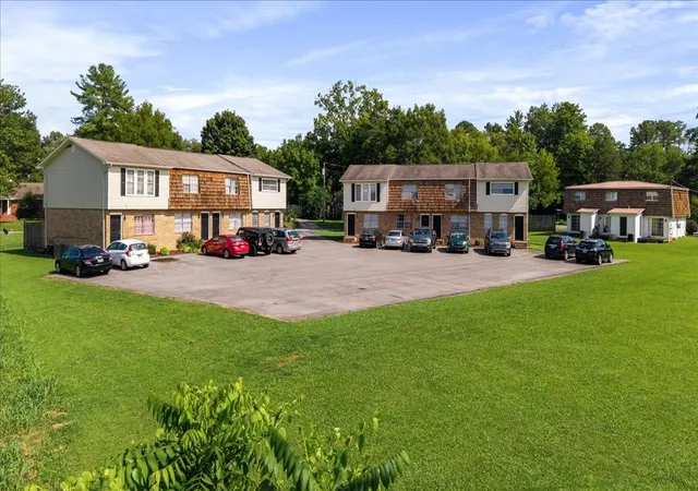 Photo 3 of Multi family home for sale at 101 Blythe Ferry Rd Ne, Cleveland, TN 37312 | MLS# 3526541 | Listing updated on 2026-09-04