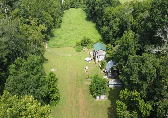 2nd image of 6572 Hassell Creek Rd, Lyles, TN 37098 | MLS# 3525567