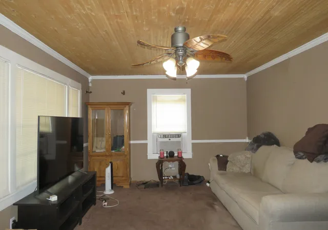 Photo 2 of Single family home for sale at 352 N Spring St, Sparta, TN 38583 | MLS# 3526797 | Listing updated on 2026-09-08