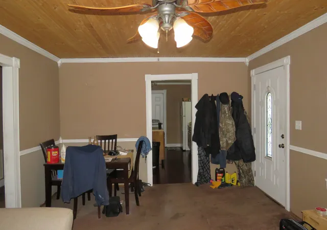 Photo 2 of Single family home for sale at 352 N Spring St, Sparta, TN 38583 | MLS# 3526797 | Listing updated on 2026-09-08