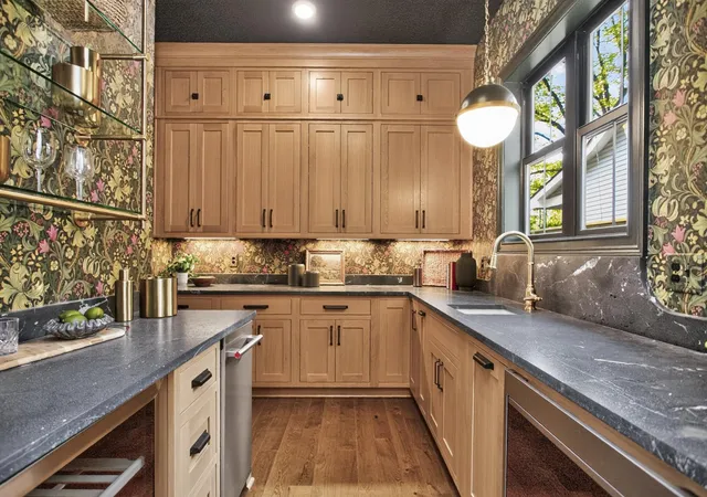 Photo 3 of Single family home for sale at 120 39th Avenue N, Nashville, TN 37209 | MLS# 3531816 | Listing updated on 2026-10-06