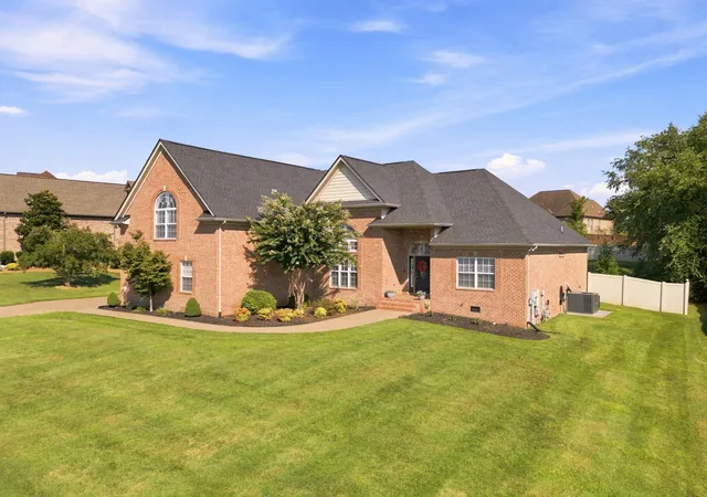 Photo 2 of Single family home for sale at 119 Tirzah St, Lebanon, TN 37087 | MLS# 3529102 | Listing updated on 2026-09-01