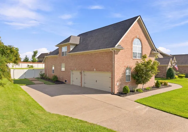 Photo 3 of Single family home for sale at 119 Tirzah St, Lebanon, TN 37087 | MLS# 3529102 | Listing updated on 2026-09-01