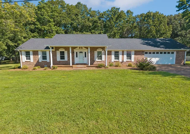 2nd image of 140 Ashley Marie Dr, Hohenwald, TN 38462 | MLS# 3526469