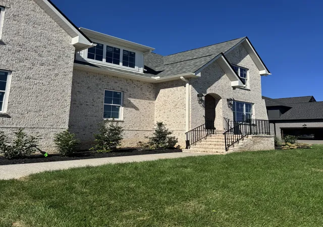 Photo 2 of Single family home for sale at 1010 Stone Creek Ln, Lebanon, TN 37087 | MLS# 3525596 | Listing updated on 2026-10-05