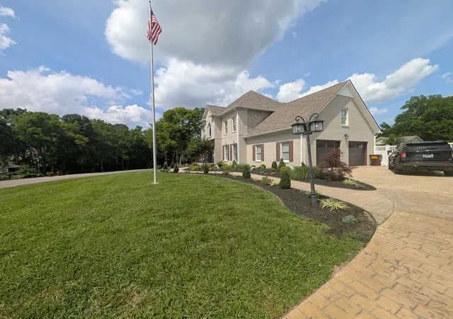 Photo 4 of Single family home for sale at 1045 Claremont Dr, Columbia, TN 38401 | MLS# 3529502 | Listing updated on 2026-08-31